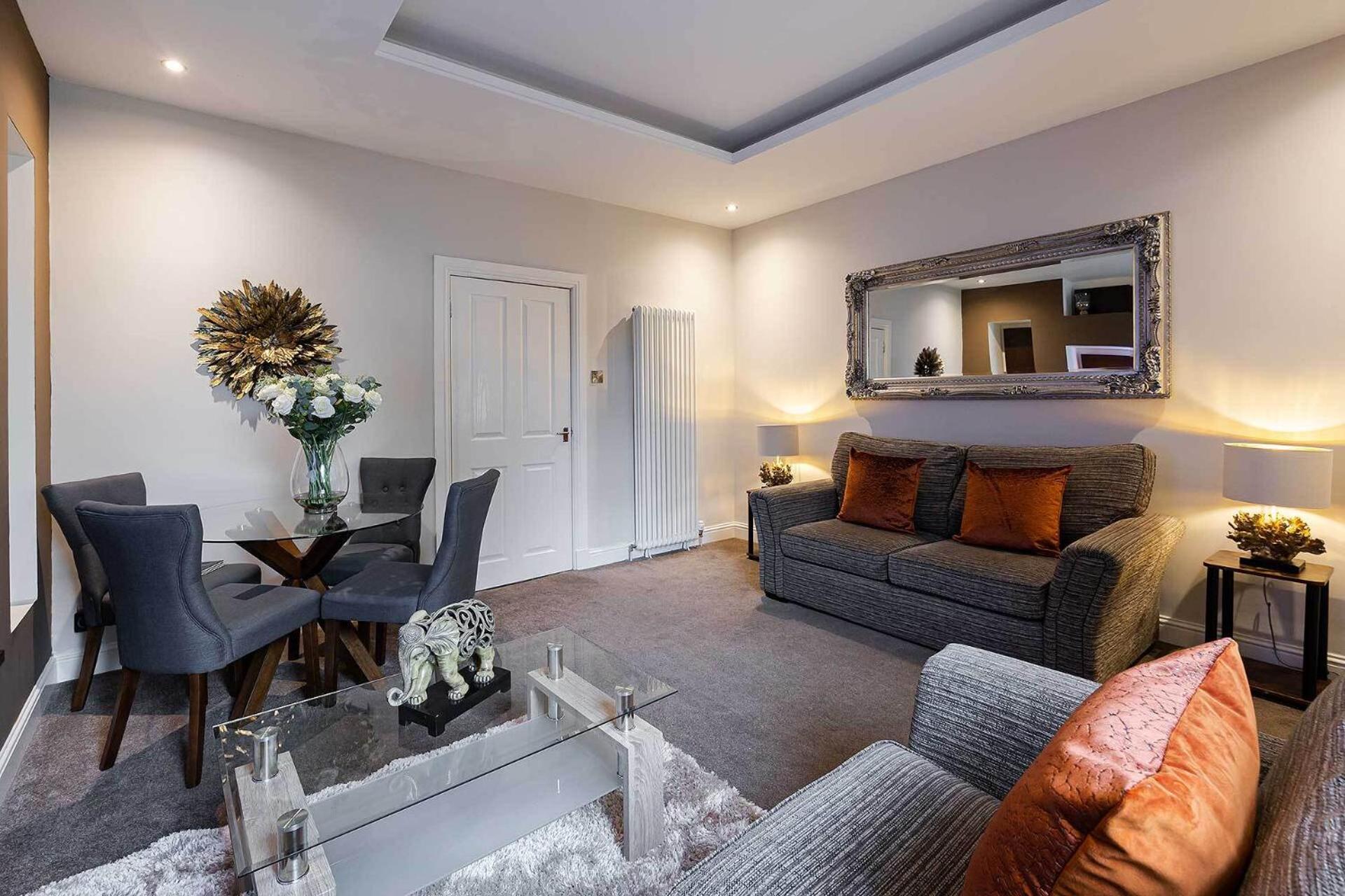 Carmel Apartments Falkirk Room photo